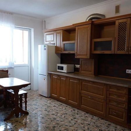 3-К Квартира Apartment Ivano-Frankivs'k Exterior photo